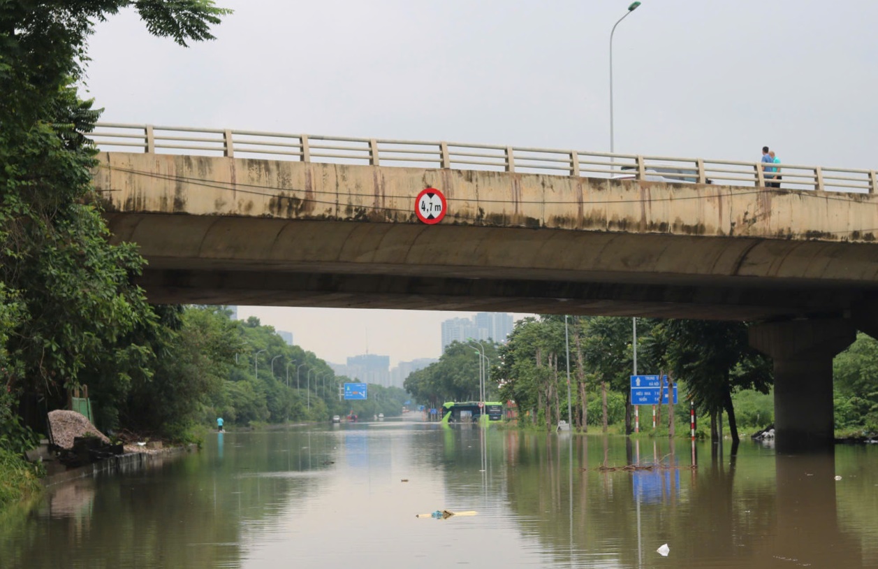 Hà Nội chi gần 5.600 tỷ đồng làm 10 dự án khẩn cấp chống ngập