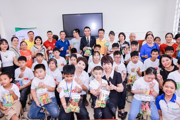 Herbalife Việt Nam tiếp tục hỗ trợ bữa ăn dinh dưỡng hằng ngày cho hơn 3.000 người có hoàn cảnh khó khăn