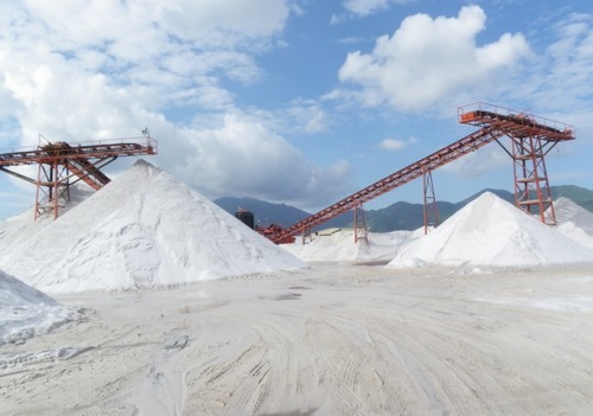 Sản phẩm cát trắng silic xuất khẩu phải đảm bảo đúng nguồn gốc, đáp ứng chỉ tiêu kỹ thuật