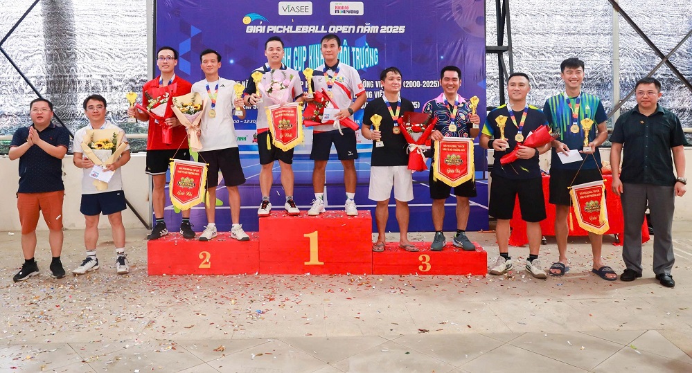 CLB Pickleball Người Xây dựng giành thứ hạng cao trong giải đấu ra mắt