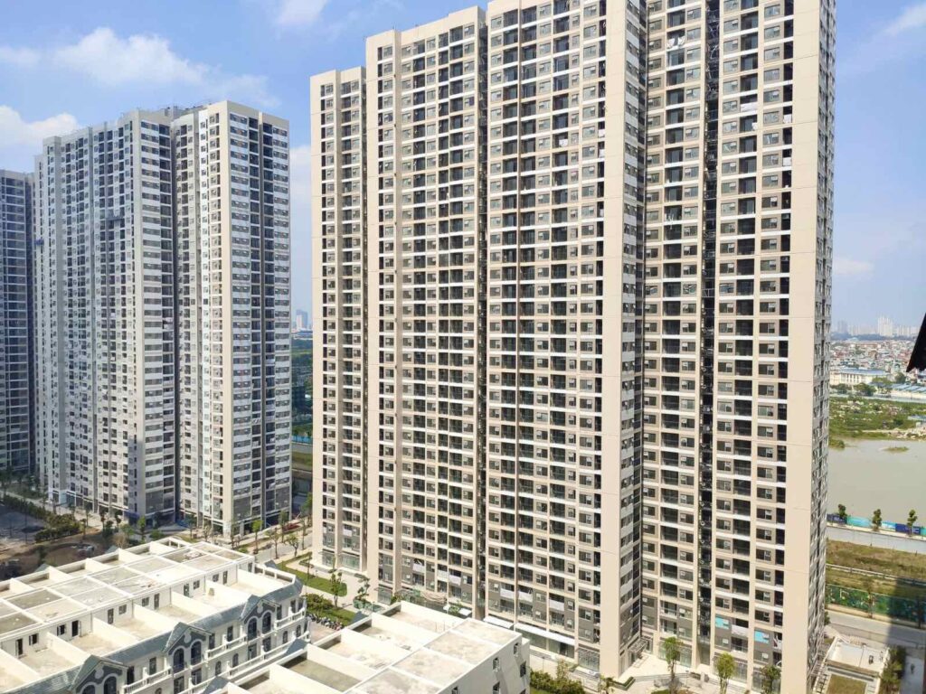 Vì sao chung cư Hà Nội tăng giá mạnh dù thanh khoản chưa có nhiều cải thiện?