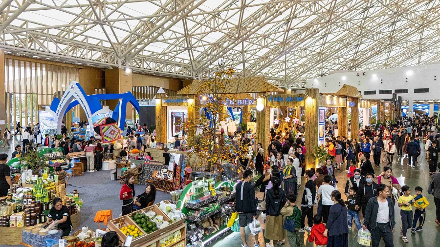 “Siêu hội chợ” hút hơn 1 triệu khách, quyên góp gần 400 tỷ đồng cho đồng bào vùng bão lũ 