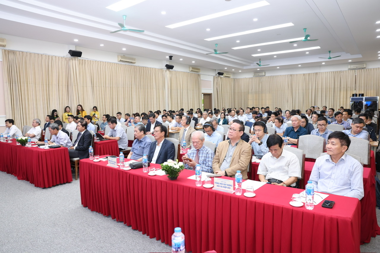 Thúc đẩy ứng dụng bê tông đúc sẵn tại các công trình quy mô lớn