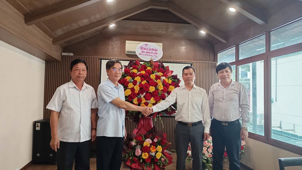 Nhà báo Lê Doãn Hưng được bổ nhiệm làm Phó Tổng Biên tập Tạp chí Việt Nam Hương Sắc