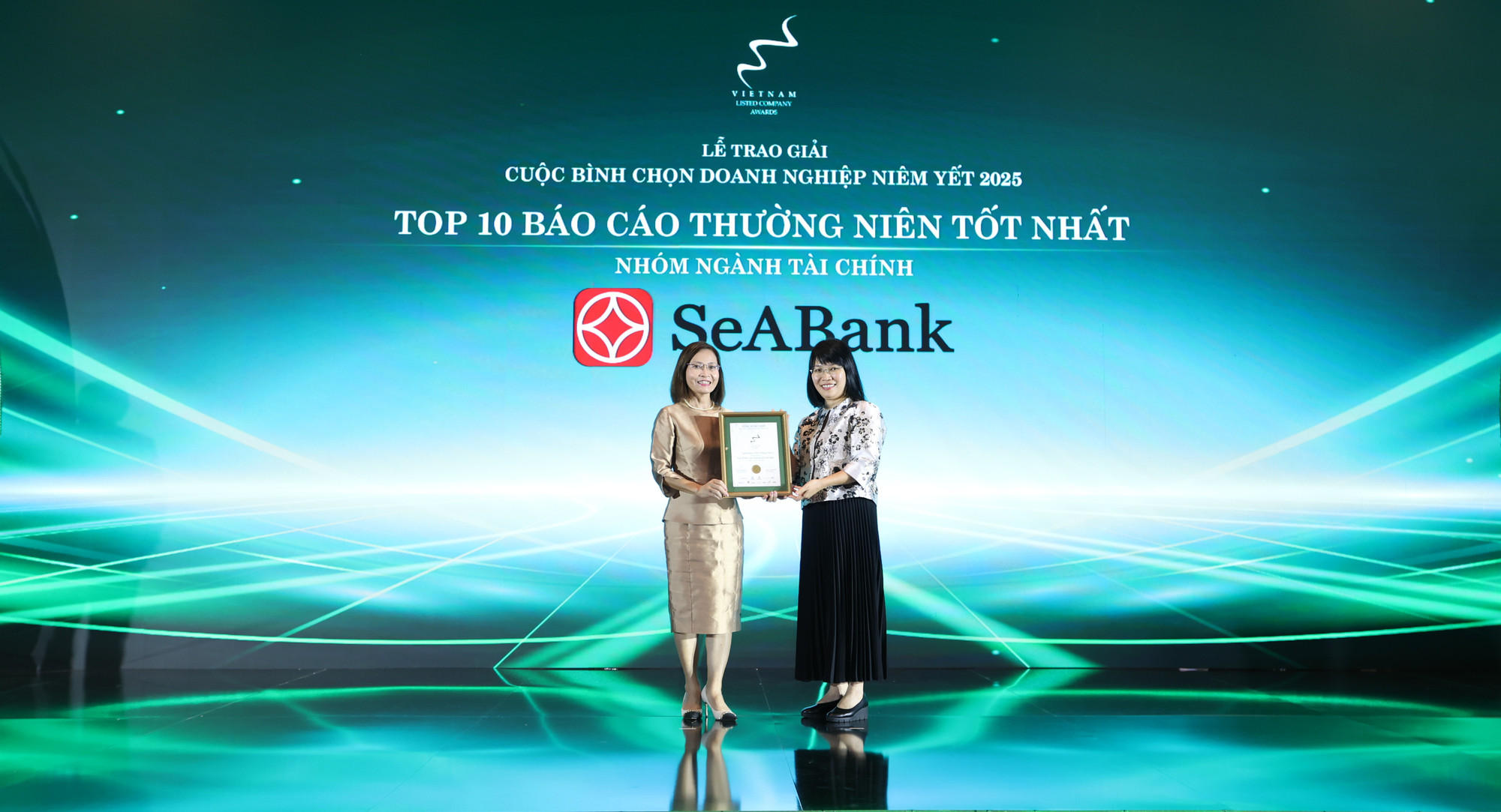 SeABank được vinh danh Top 10 Báo cáo thường niên tốt nhất 2025: Khẳng định chuẩn mực minh bạch và nền tảng tăng trưởng bền vững