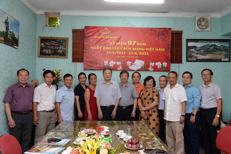 Tổng hội Xây dựng Việt Nam gặp gỡ lãnh đạo các cơ quan báo chí nhân ngày 21/6
