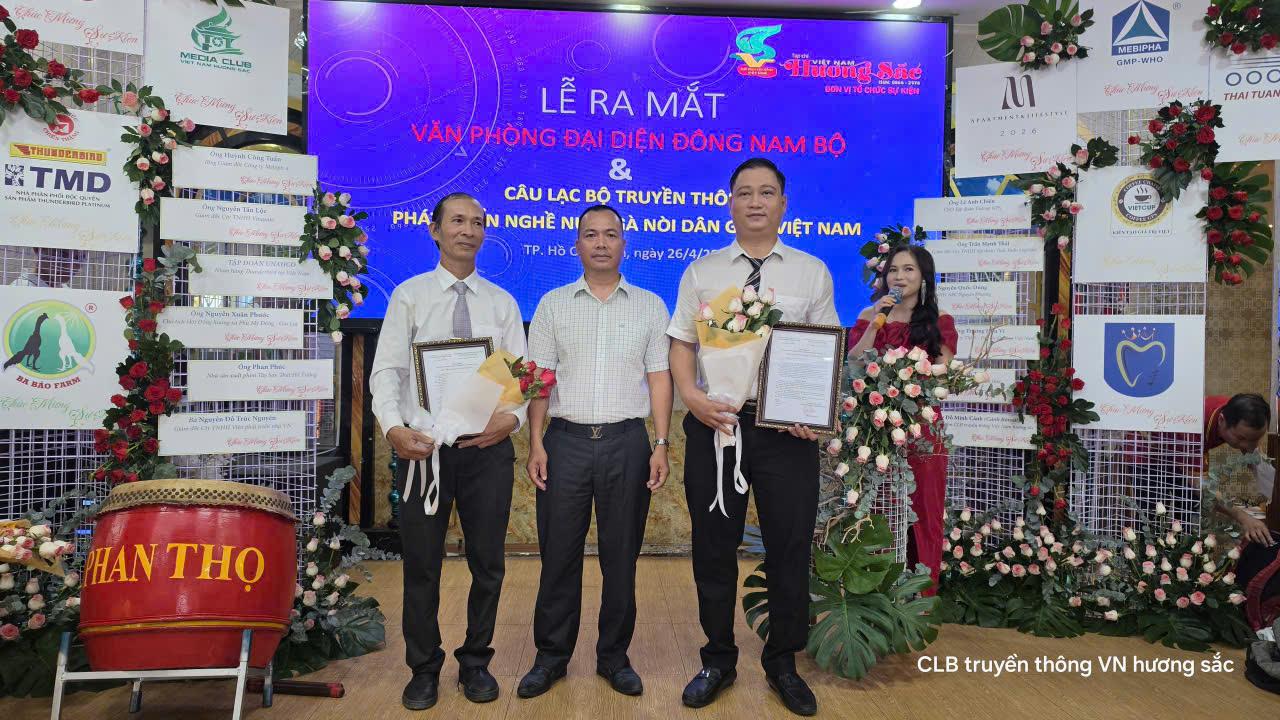 Ra mắt Văn phòng đại diện Tạp chí Việt Nam Hương Sắc và CLB nuôi gà nòi dân gian