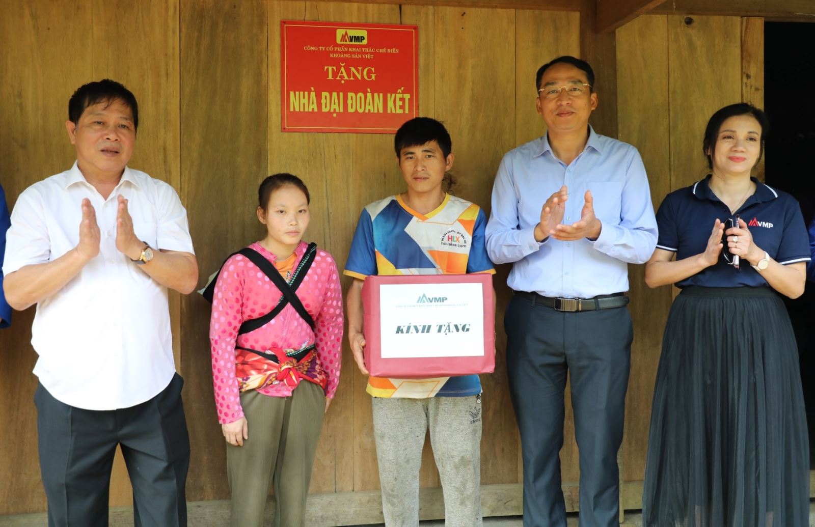 VMPCo trao tặng 50 nhà đại đoàn kết tại huyện Bảo Lâm (tỉnh Cao Bằng) - Ảnh 1