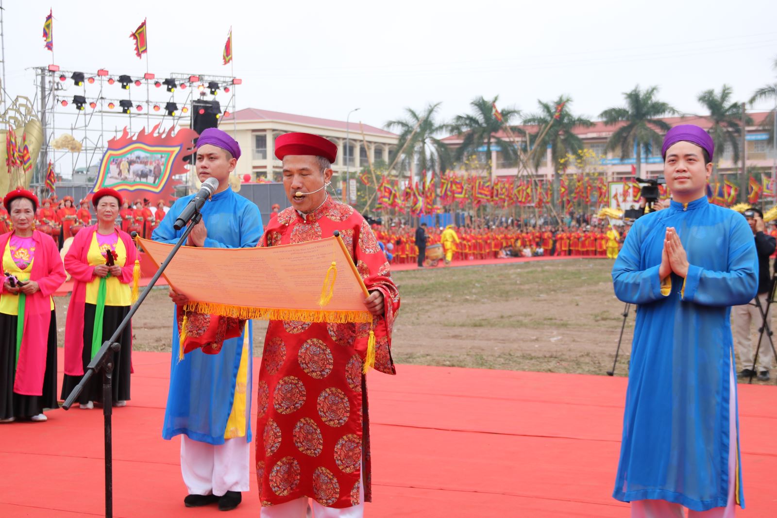 Khi 'Vua' đi c&agrave;y tại Lễ hội Tịch điền 2026: Đề cao vai tr&ograve; n&ocirc;ng nghiệp v&agrave; n&ocirc;ng d&acirc;n - Ảnh 1