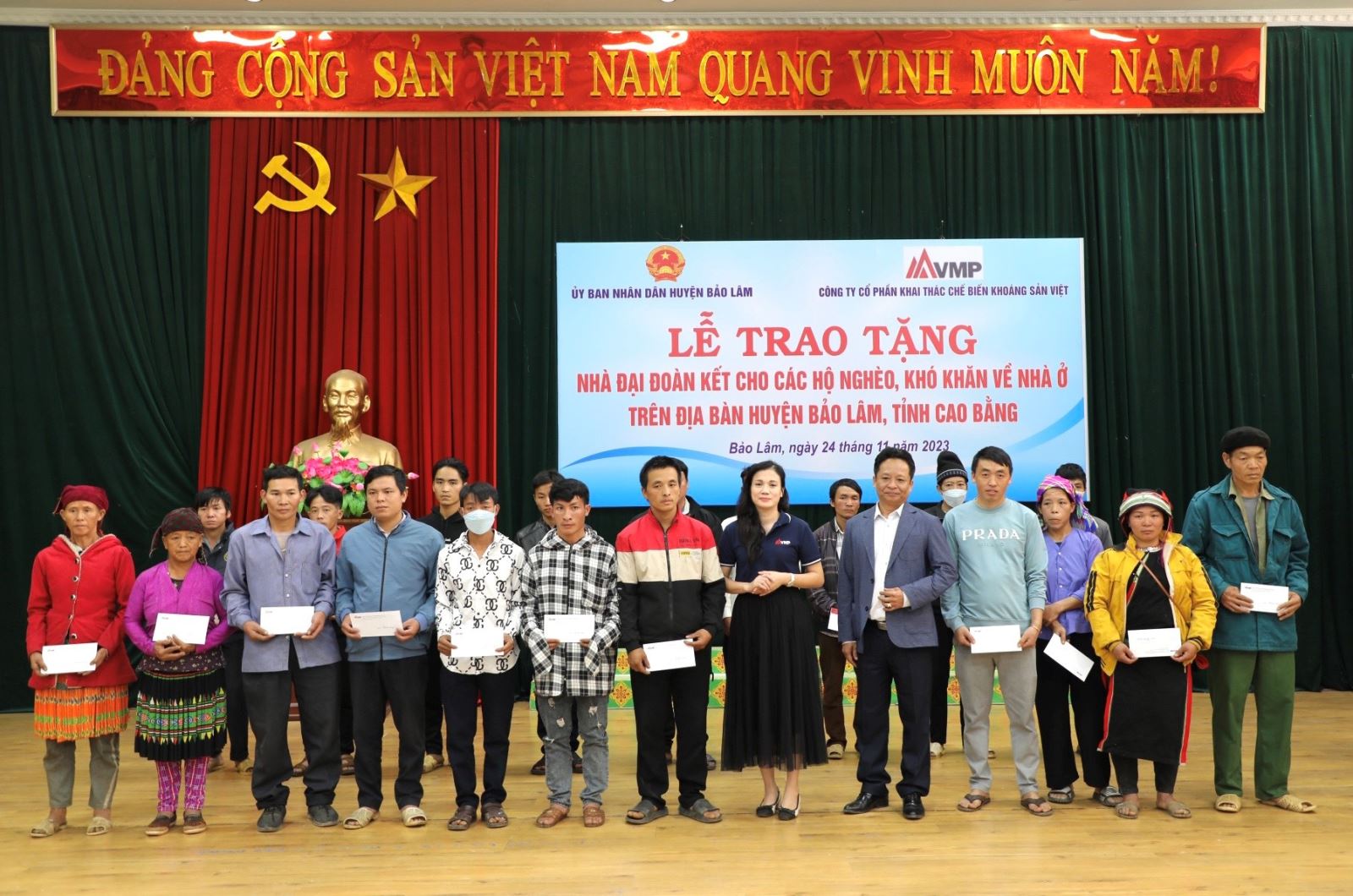 VMPCo trao tặng 50 nhà đại đoàn kết tại huyện Bảo Lâm (tỉnh Cao Bằng) - Ảnh 2