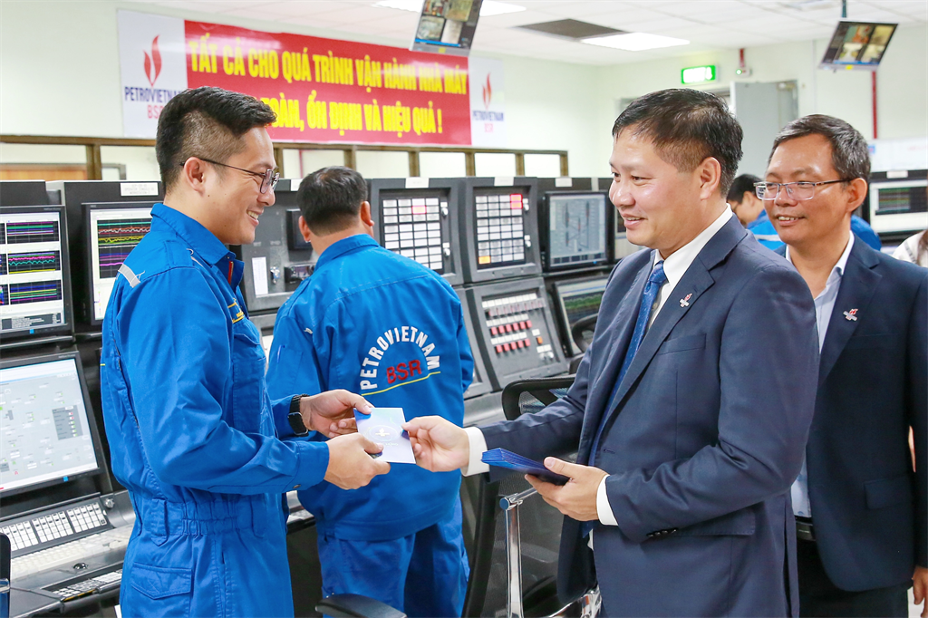 Đảm bảo tuyệt đối an ninh, an toàn cho NMLD Dung Quất trong dịp Tết Giáp Thìn - Ảnh 2