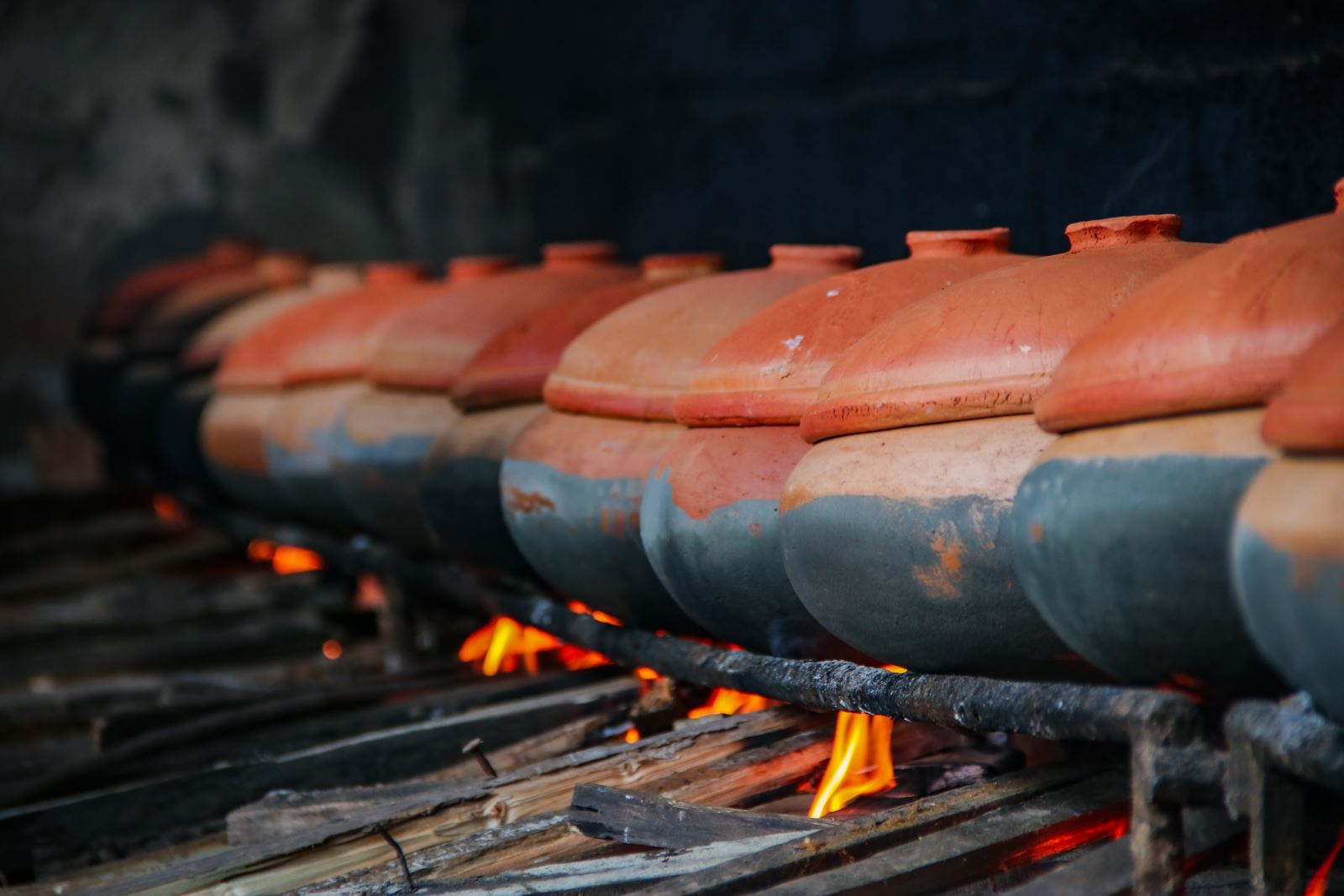 S&ocirc;ng Hồng s&oacute;ng cuộn xa khơi, Vũ Đại dừng bước nếm m&ugrave;i c&aacute; kho - Ảnh 3