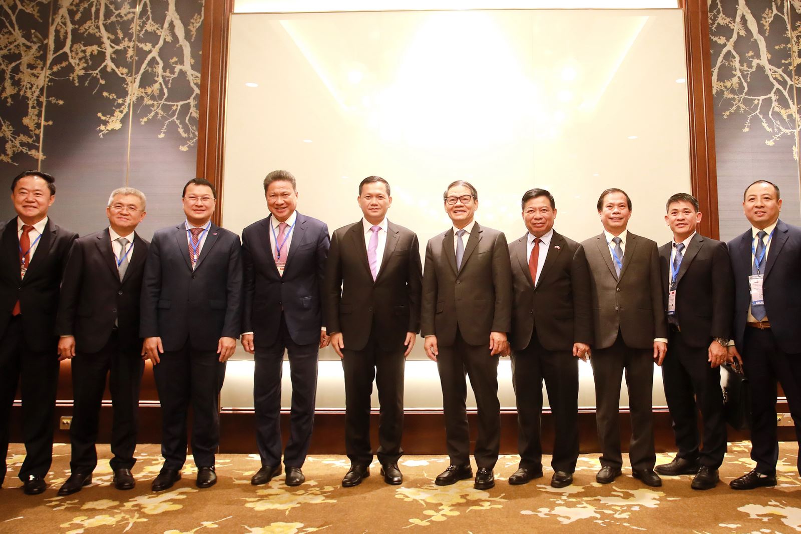 Chủ tịch HĐQT THACO tiếp kiến Thủ tướng Vương quốc Campuchia - Ảnh 2