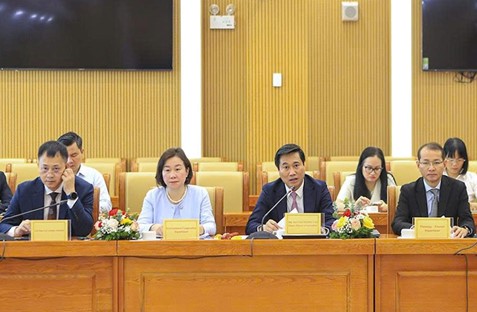 Thứ trưởng Bộ X&acirc;y dựng Nguyễn Tường Văn tiếp đo&agrave;n doanh nghiệp thuộc Hội đồng Kinh doanh Hoa Kỳ - AS - Ảnh 3