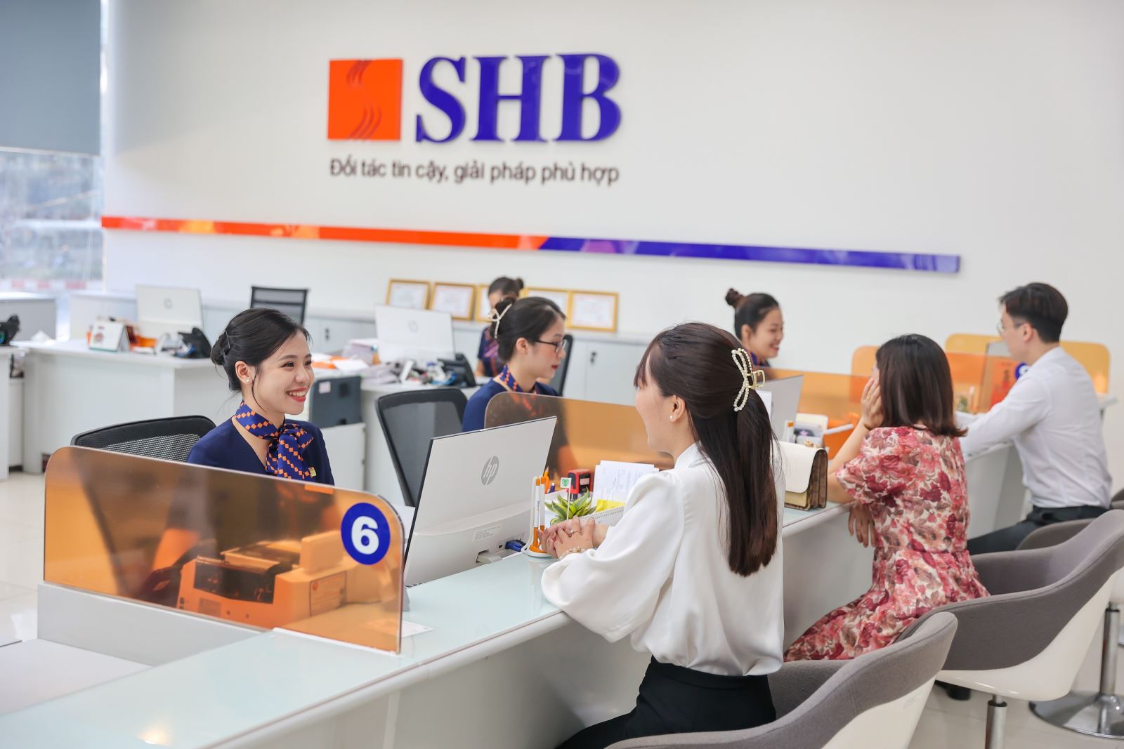 SHB chốt quyền trả cổ tức 2023 bằng tiền mặt với tỷ lệ 5% - Ảnh 1