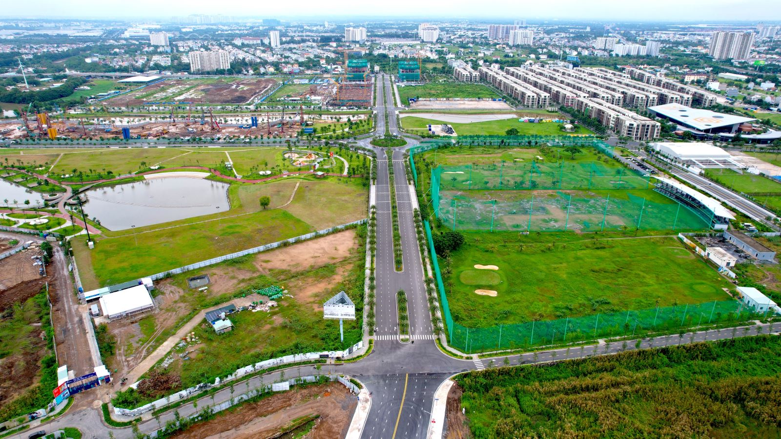 An aerial view of a cityAI-generated content may be incorrect.