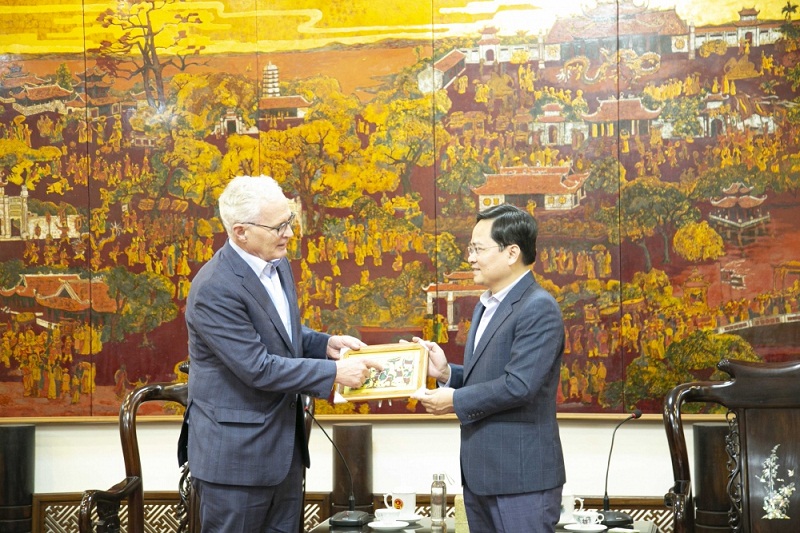 Hiệp hội Công nghiệp bán dẫn Hoa Kỳ đến thăm và làm việc với Bắc Ninh - Ảnh 2