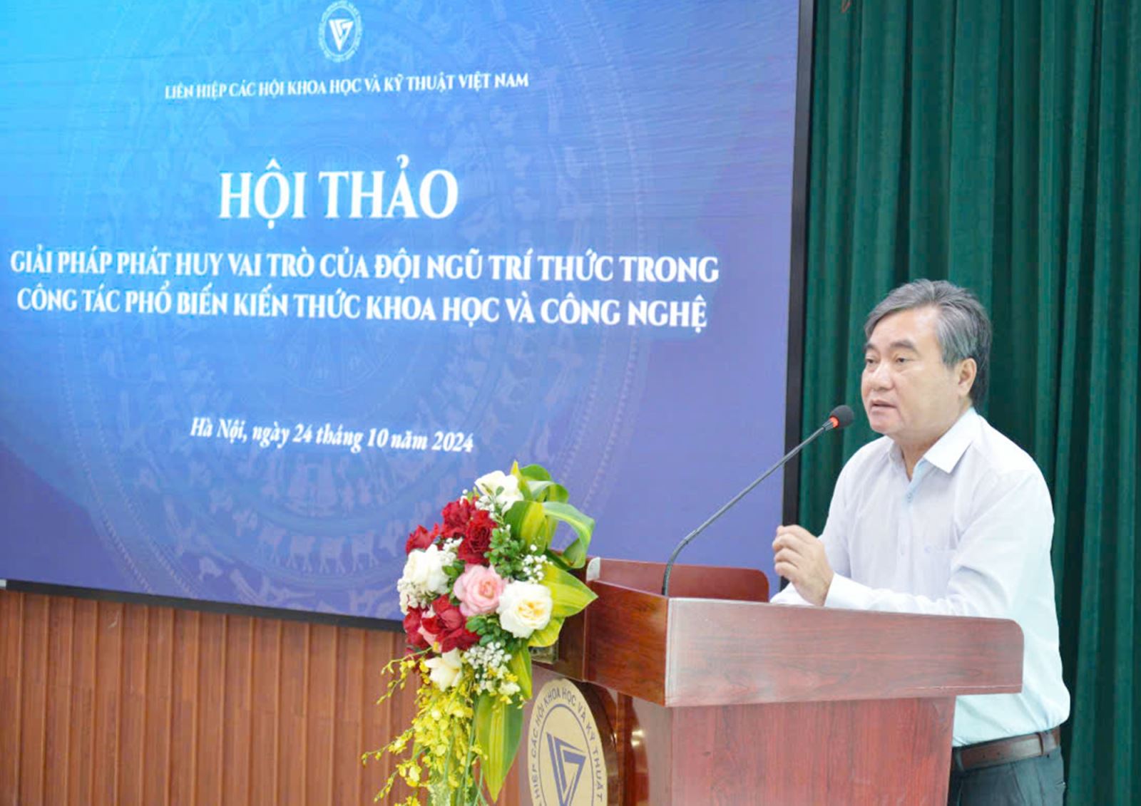 Phát huy vai trò đội ngũ trí thức trong phổ biến kiến thức khoa học và công nghệ - Ảnh 1